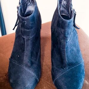 Elegant Black Suede Ankle Boots